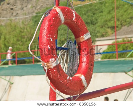 red ring-buoy
