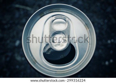 Aluminum can with hand
