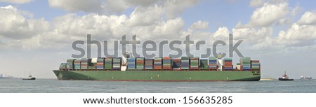 Vessel\'s Details Ship Type: Container ship Year Built: 2011 Length x Breadth: 366 m X 52 m Gross Tonnage: 150853, DeadWeight: 155373 t Speed recorded (Max / Average): 22.9 / 20.3 knots