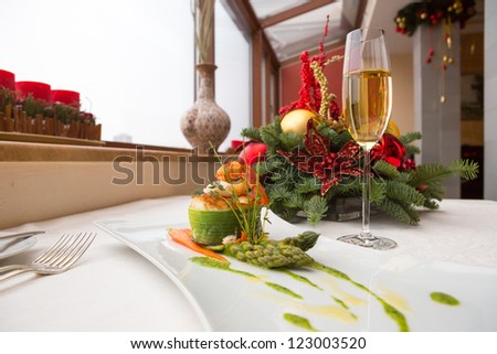 Salmon Tournedos with Herb Sauce 