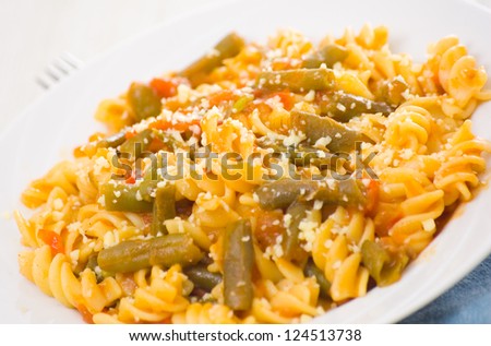 pasta Fusilli with tomatoes and green beans
