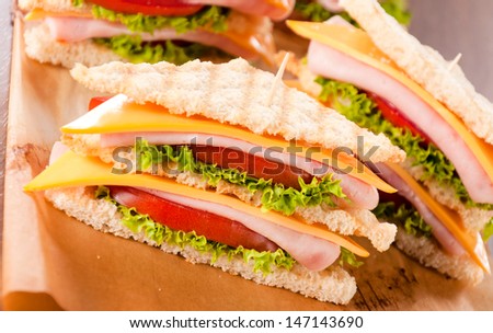 Selective focus in the middle of front club sandwich