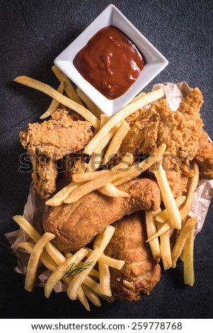 Traditional American cuisine,fried chicken meat and French fries