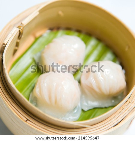 Chinese dim sum \'Hagao\' in bamboo basket, Chinese