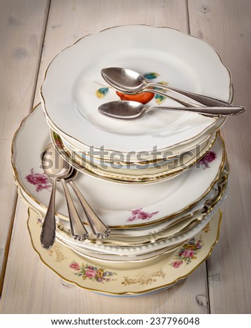 cake plate as a collection