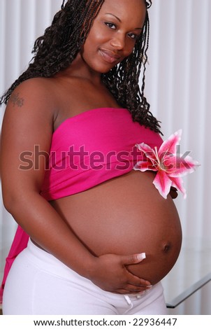 african woman pregnant