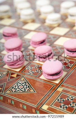 Macaroon chess - a new game for non-dieting people