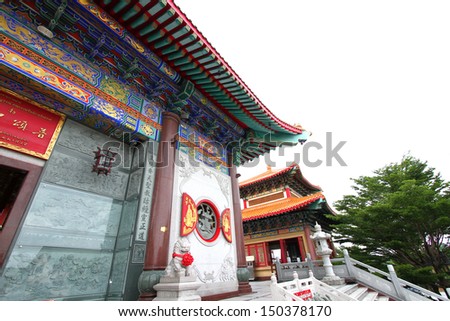 NONTHABURI,THAILAND-JULY 6 : Traditional Chinese style temple at Wat Leng-Noei-Yi on July 6, 2013 in Nonthaburi province, Thailand