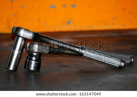 Hand Held Torque Wrench