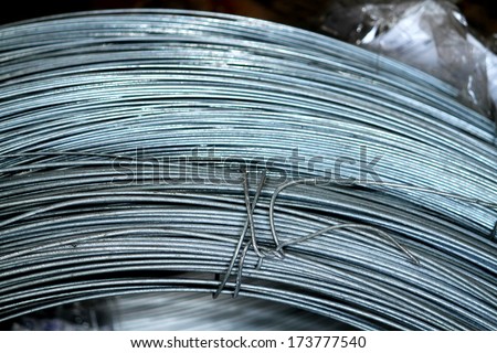 Steel wire texture in a coil