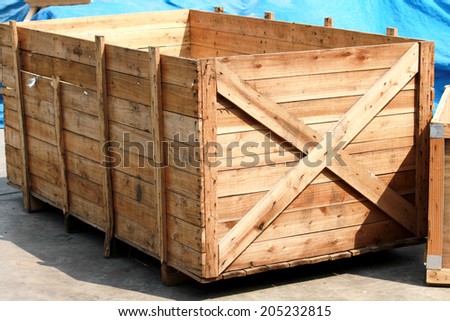 The wooden pallet in warehouse
