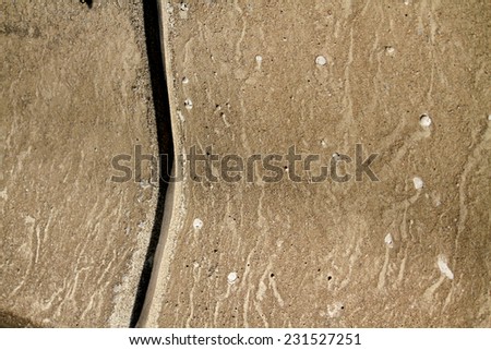 Concrete barrier texture
