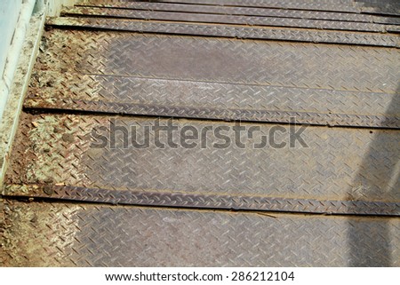 Non slip steel grating of steel step