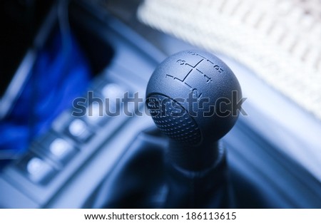 R shift,black car transmission