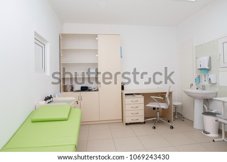 room in the hospital \
doctor\'s office.\
hospital check-ins