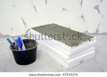 bail with tools and polystyrene with putty, renovating the house