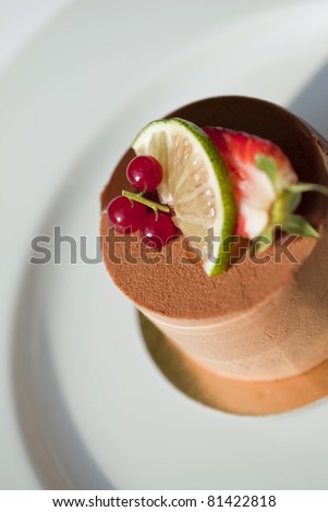 Chocolate mousse with fresh fruit