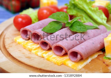 Sliced ham cheese with vegetable