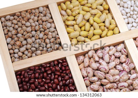 Pigeon Pea, Carany Bean, red, pinto and Navy Bean in wooden box