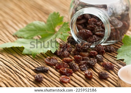 dry raisins in the bottle
