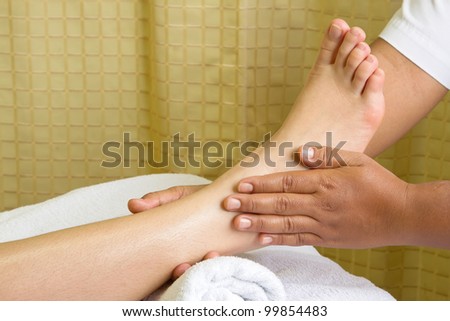 reflexology foot massage, spa foot treatment