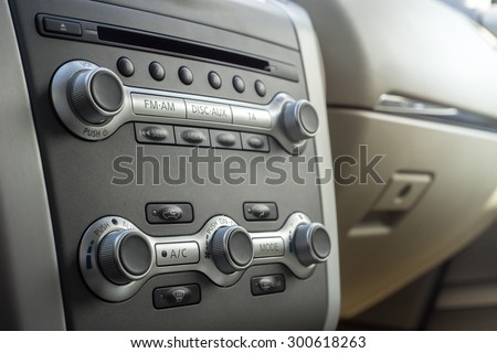 light car media player