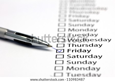 Friday checked in check box in a row of days of the week