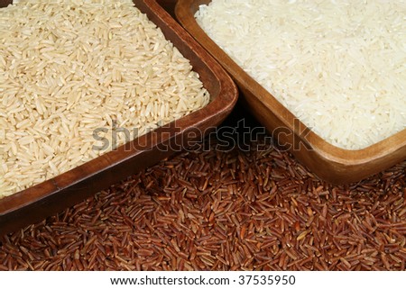 Three types of rice: natural rice, white rice and red rice