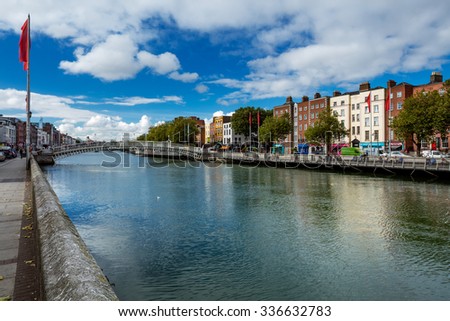 DUBLIN, IRELAND - OCTOBER 13: Liffey Bridge known as Ha\'penny Bridge is a pedestrian bridge over the river Liffey in Dublin City Centre on October 13, 2015 in Dublin Ireland built in 1816 of cast iron
