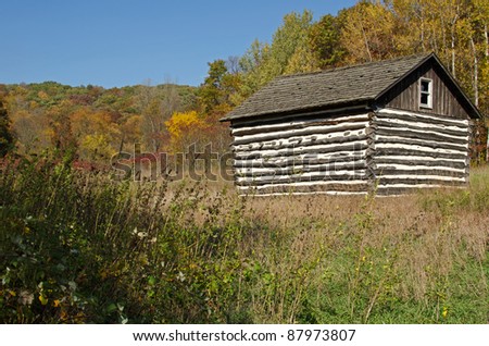 Small log cabin at the Whitetail Hiking Trail in Natural Bridge State Park, Wisconsin