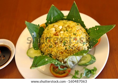 Rice wrapped in lotus leaf, Vietnam food