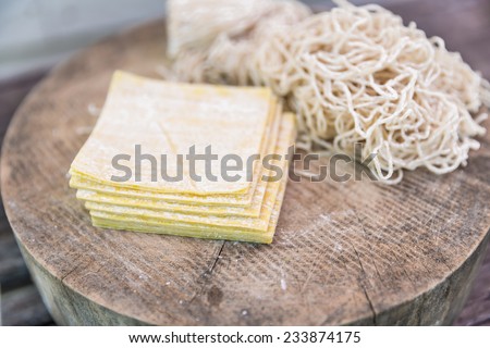 Chinese food food ingredient, Raw wonton and noodles