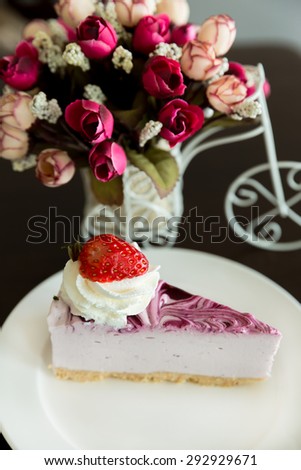 raspberry cheesecake, A delicious slice of cheesecake with fruit topping