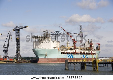 Oil vessel
