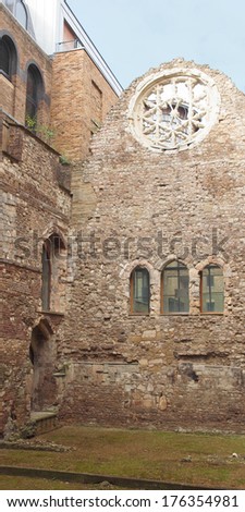 Medieval ruins of the Bishops of Winchester Palace, London, UK