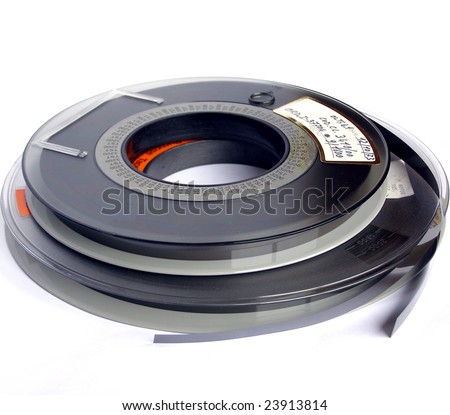 Magnetic tape data storage