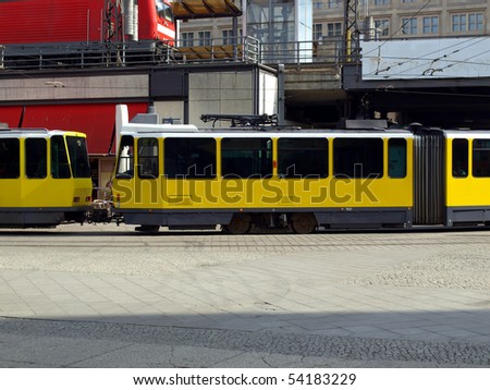 Tramway train for public transport mass transit