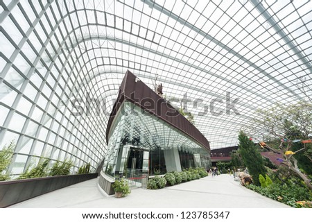 SINGAPORE - NOV 05 : Enormous Conservatory 