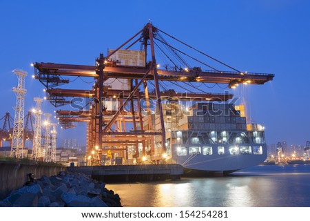 Container Port in Hong Kong Container Port in Hong Kong