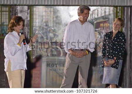 AUGUST 2004 - Senator John Kerry and family speaking from stage at outdoor Kerry Campaign rally, Kingman, AZ