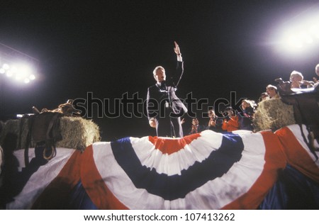 Governor Bill Clinton addresses a crowd at a Texas campaign rally in 1992 on his final day of campaigning in Ft. Worth, Texas