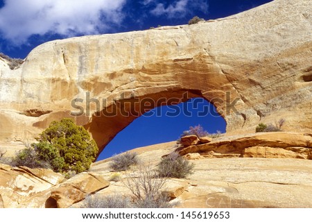 Window Rock Arch in southern Utah