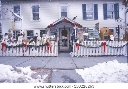 NEW YORK CITY - CIRCA 2000\'s: Antique store in winter with Christmas decor on display in front of house, New Jersey