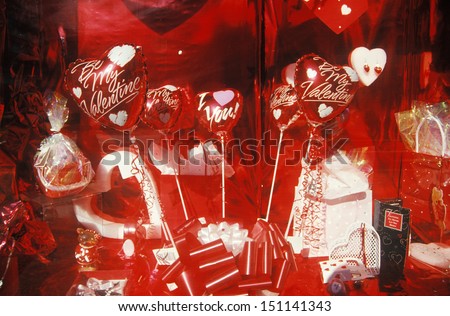 NEW YORK - CIRCA 1980\'s: Valentine\'s Day display in storefront window, NY