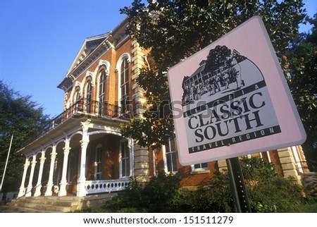 GEORGIA - CIRCA 1980\'s: Classic Southern home on back roads of GA