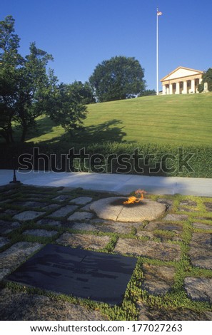 Eternal Flame at the tomb of President John F. Kennedy, Arlington Cemetery, Washington, D.C.