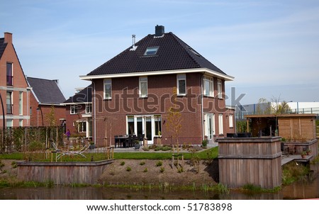 a new stand alone dutch  house