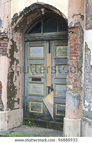 Old double door in a abandoned house in Wismar, Germany