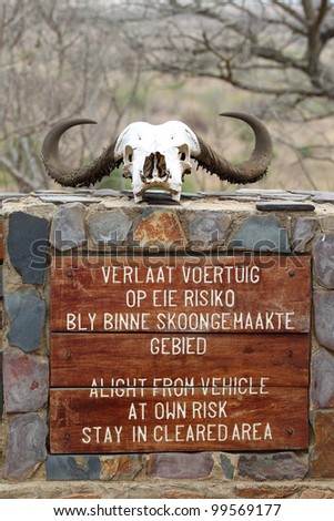 Waring in Afrikaans and English at rest stop in Kruger National Park