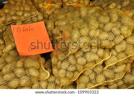 Potatoes for Sale - Raw Potatoes in a net bag for sale